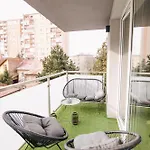Loomena - Free Garage *